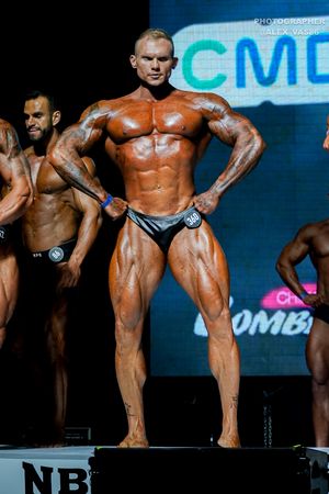 CLASSIC PHYSIQUE +178